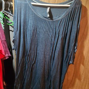 Torrid Boyfriend Tee Blue Size 3